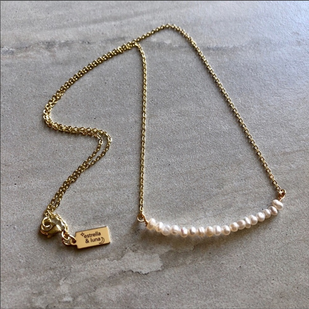 🌊 Freshwater pearl bar necklace